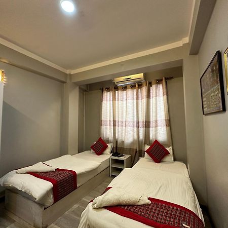 8848 Hostel Катманду Экстерьер фото