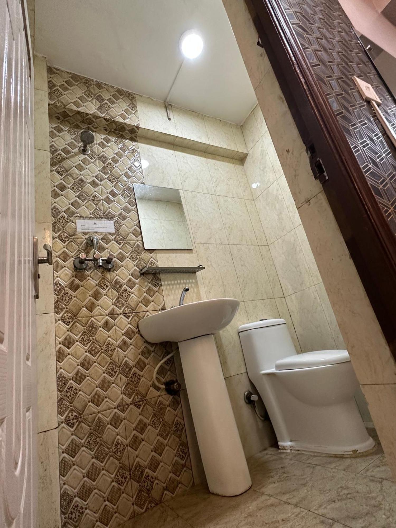 8848 Hostel Катманду Экстерьер фото
