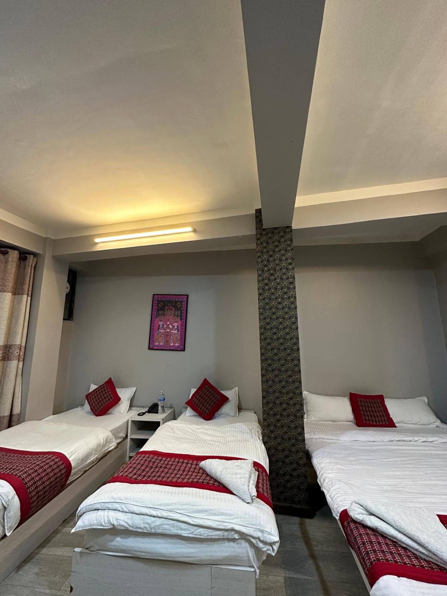 8848 Hostel Катманду Экстерьер фото