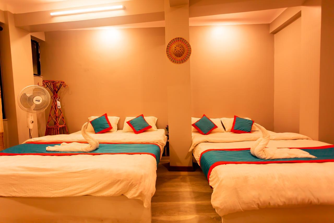 8848 Hostel Катманду Экстерьер фото